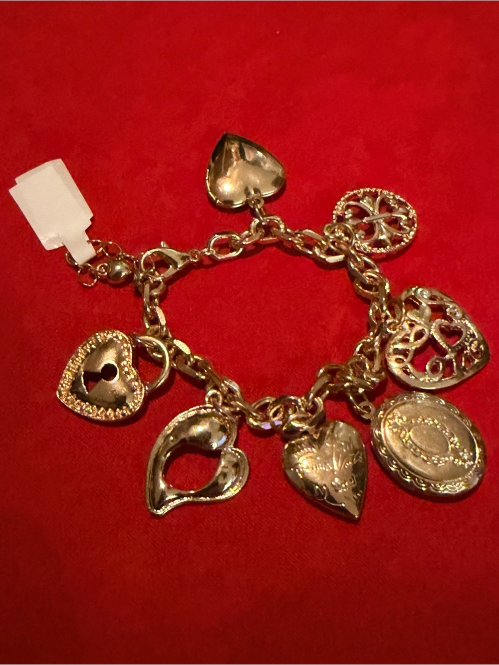 NWOT Gold Heart Charm Link Bracelet - Women's Jewelry